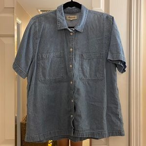 Madewell denim chambray short sleeve top